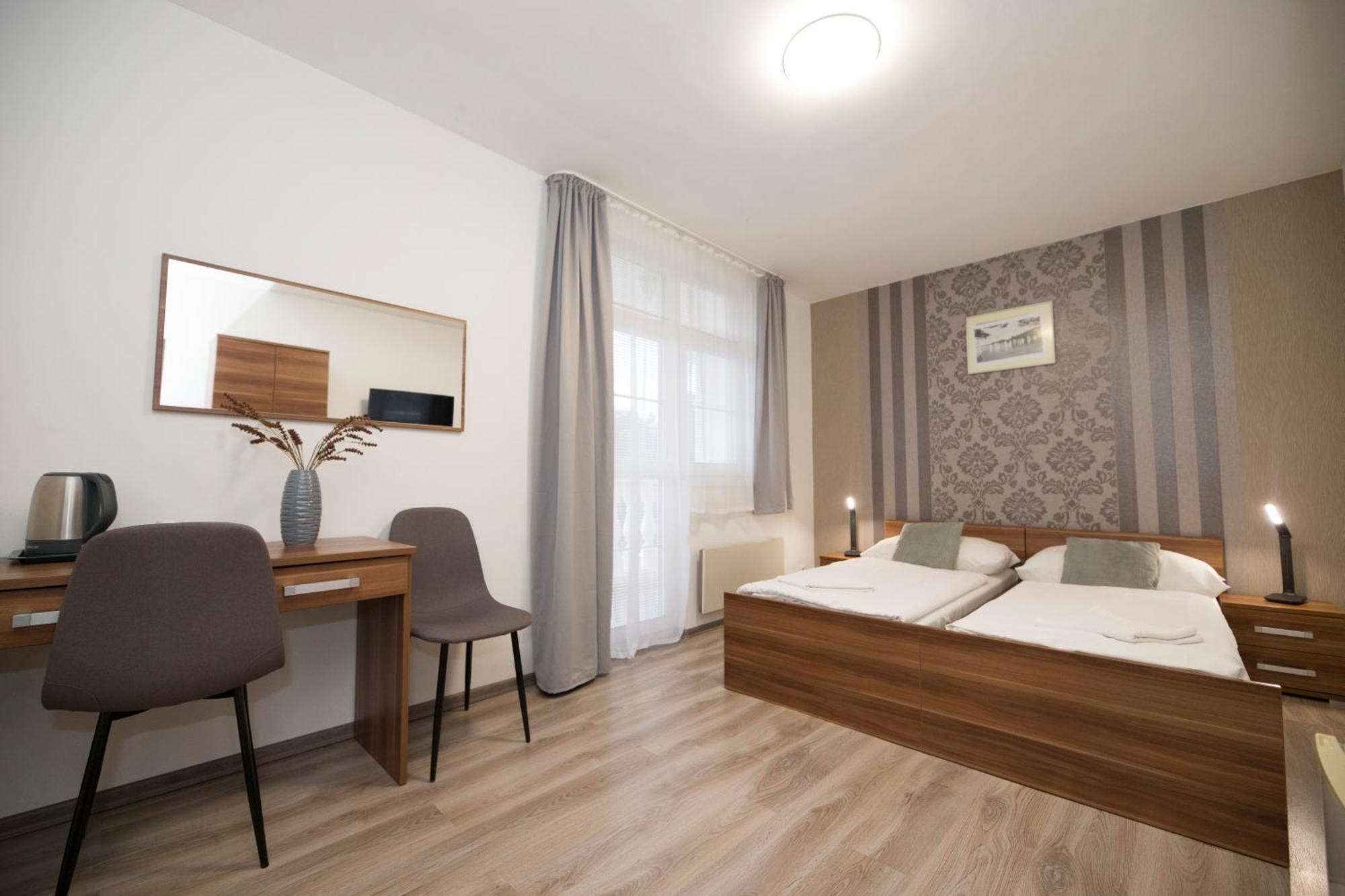 Apartmany U Jezera Fami*** Doksy  Exterior foto